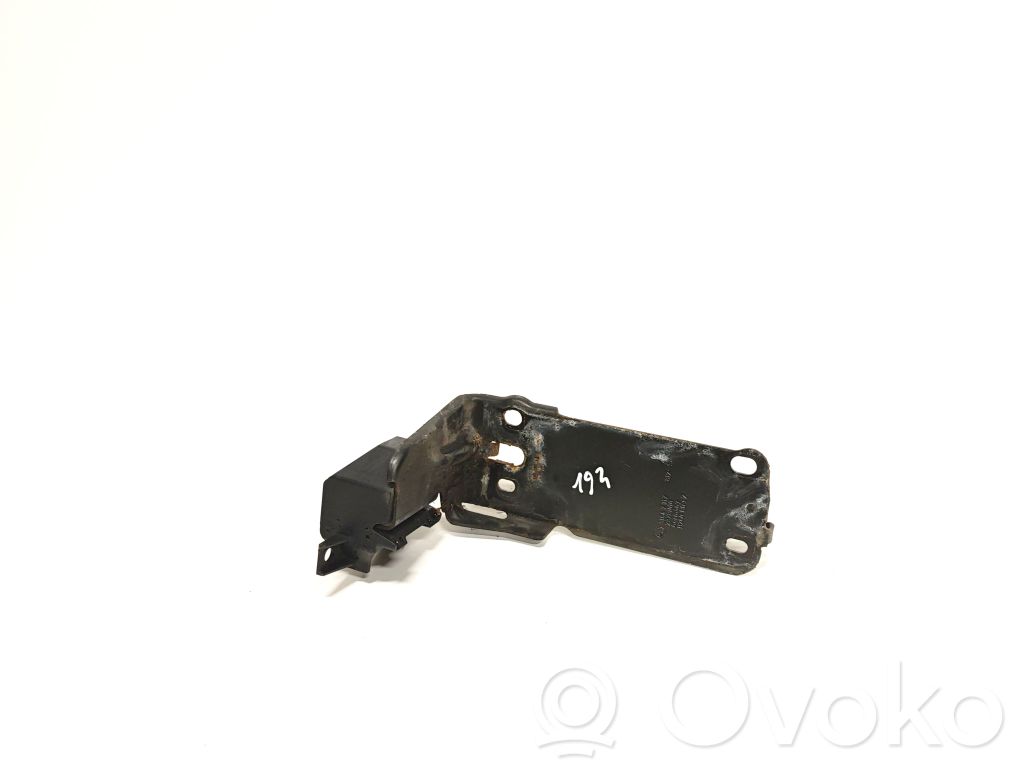 BMW 3 E90 E91 Fixation de radiateur 