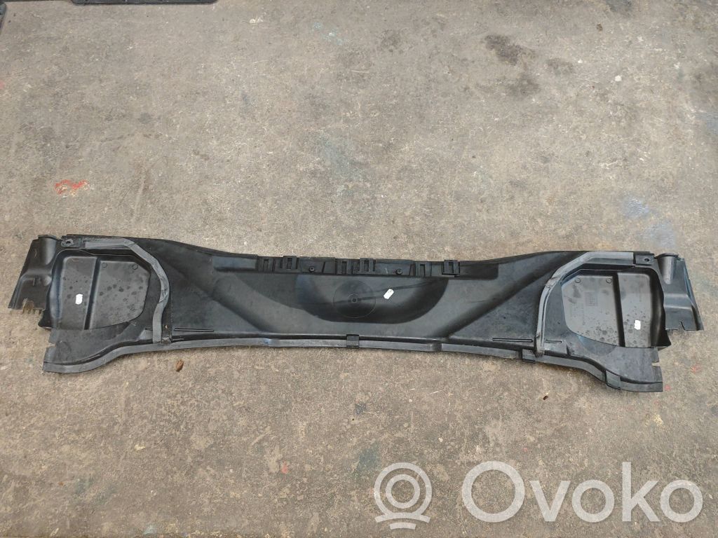 BMW 3 E92 E93 Ohjaamon sisäilman mikrosuodattimen runko (osa) 