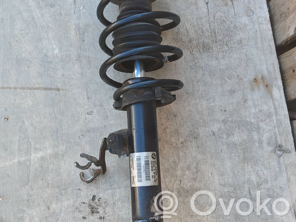 BMW 3 E92 E93 Etuiskunvaimennin kierrejousella 