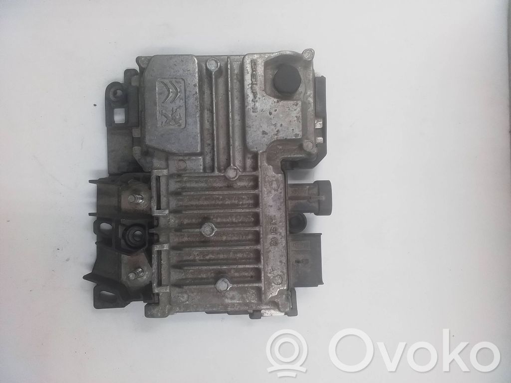 Peugeot 208 I Engine control unit/module 