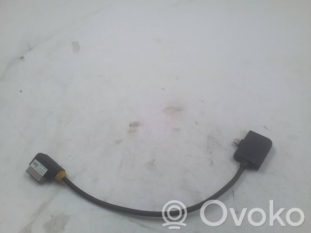 Audi A6 S6 C7 4G USB socket connector 