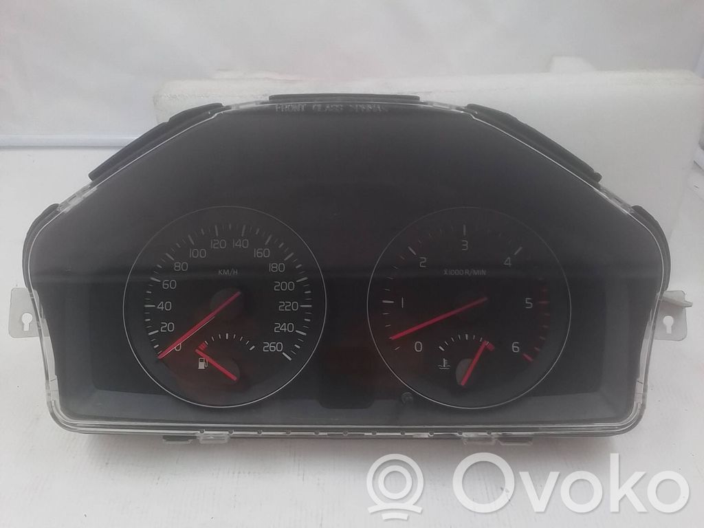Volvo V50 Speedometer (instrument cluster) 
