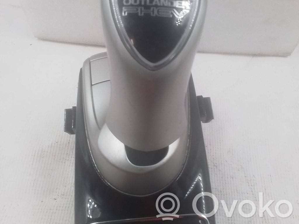 Mitsubishi Outlander Gear shifter/selector 