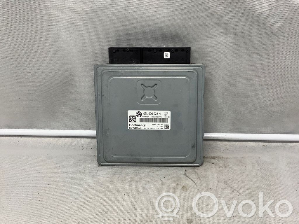 Volkswagen Golf VI Engine control unit/module 