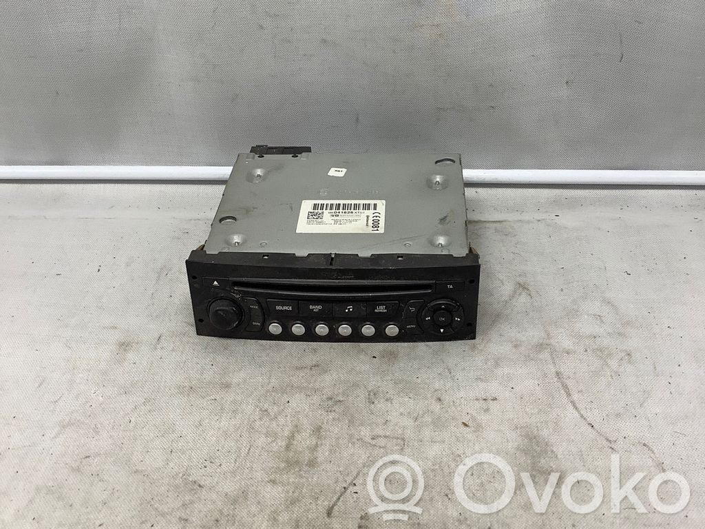 Radio / CD-Player / DVD-Player / Navigation   98041626XT