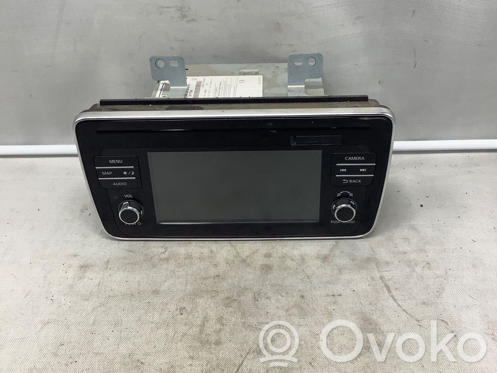 Nissan Leaf II (ZE1) Panel / Radioodtwarzacz CD/DVD/GPS 