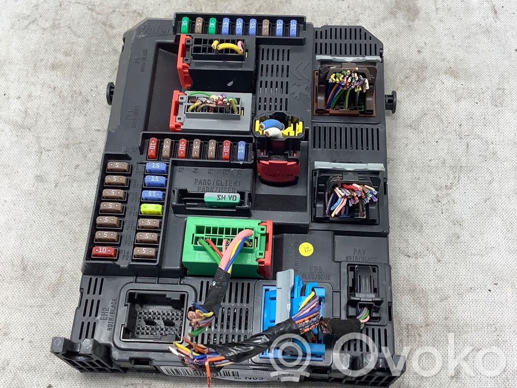 Peugeot 208 I Fuse module 