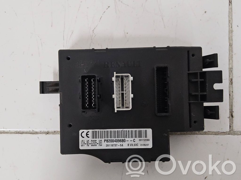 Renault Trafic II (X83) Module confort 