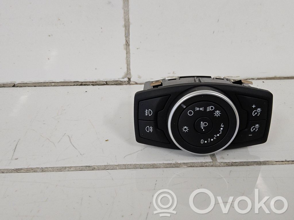 Ford Focus Light switch 