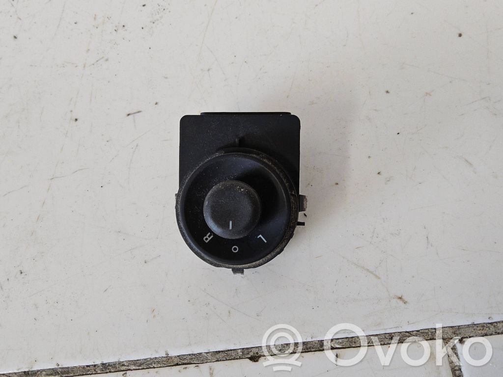 Opel Astra J Sānu spoguļu slēdzis 