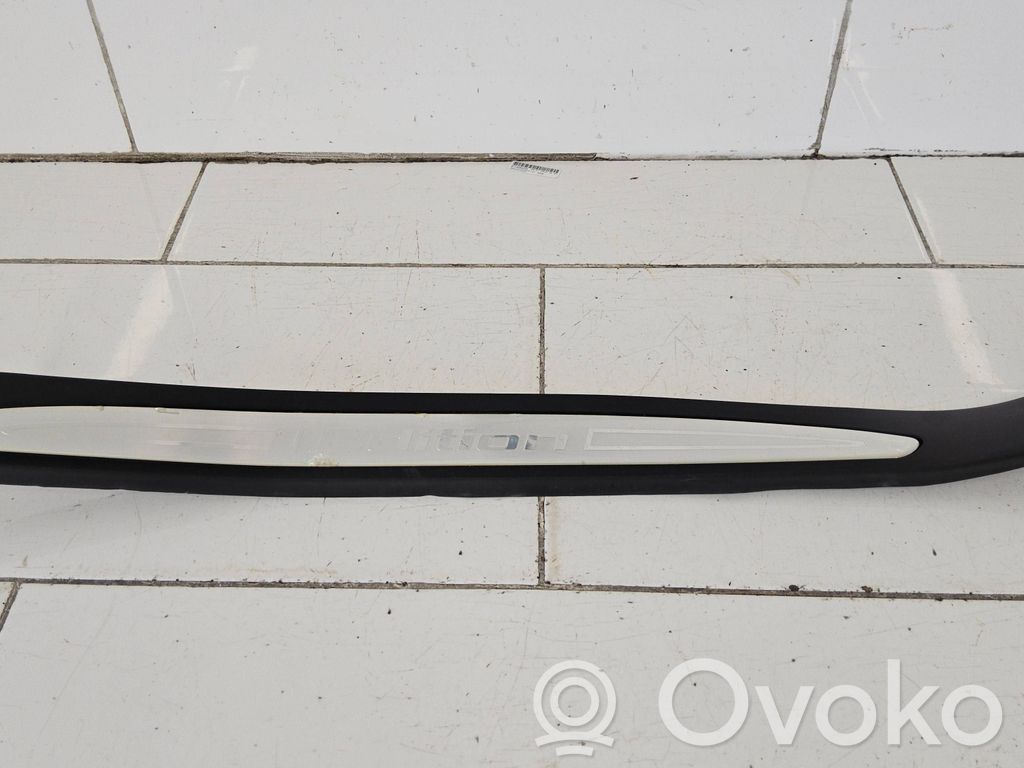 BMW 5 E60 E61 Moldura protectora del borde delantero 