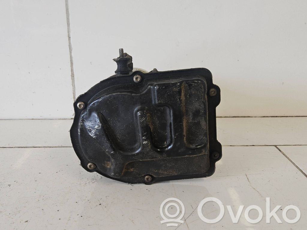 Ohjaustehostimen pumppu   C6S4B,0970085