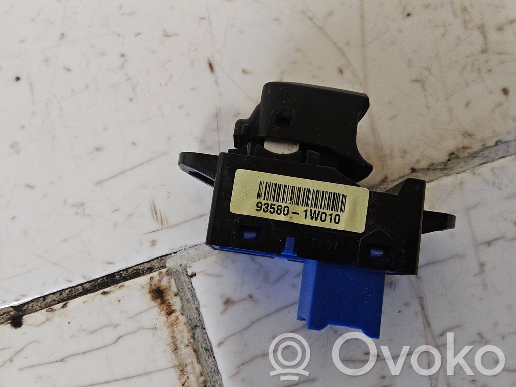 KIA Rio Electric window control switch 