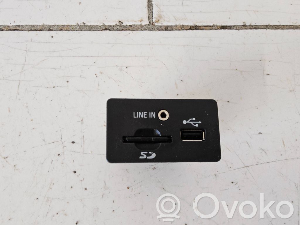 USB socket connector   FR3T14F014AB,12515100040