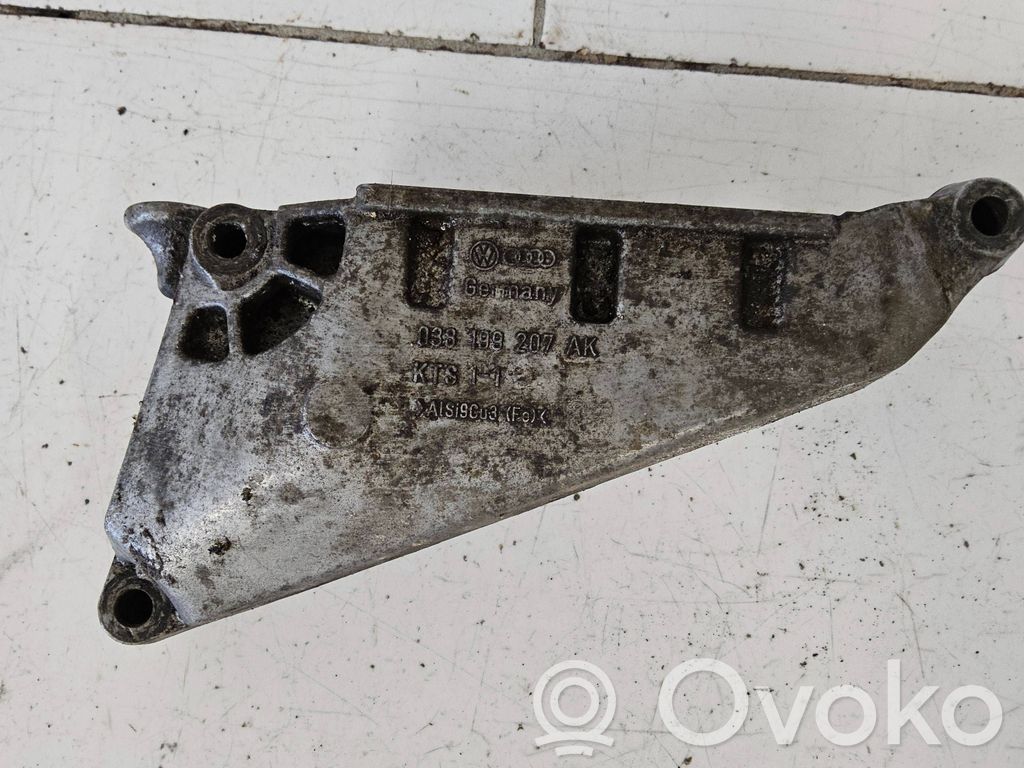 Volkswagen Golf IV Engine mounting bracket 