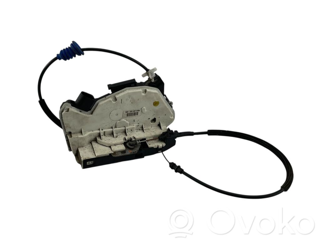 Volkswagen PASSAT CC Front door lock 