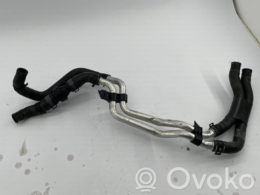 Audi A4 S4 B9 Conductă/furtun lichid de răcire motor 