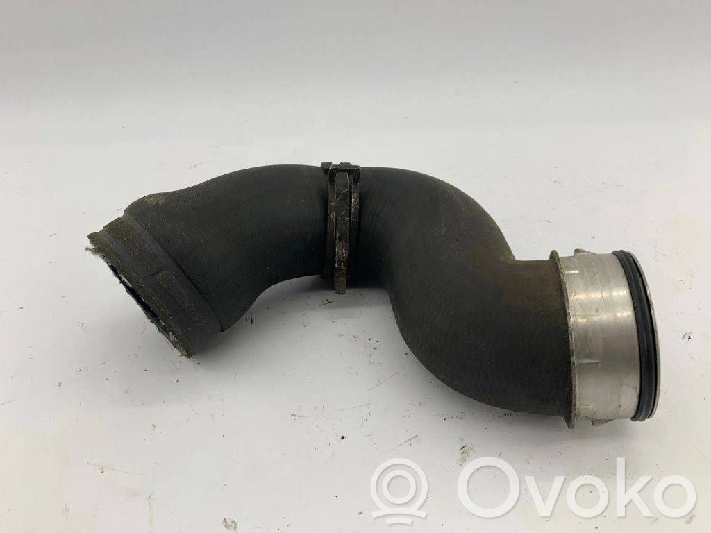Volkswagen Touran I Intercooler hose/pipe 