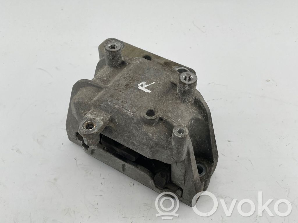 Volkswagen PASSAT CC Engine mount bracket 