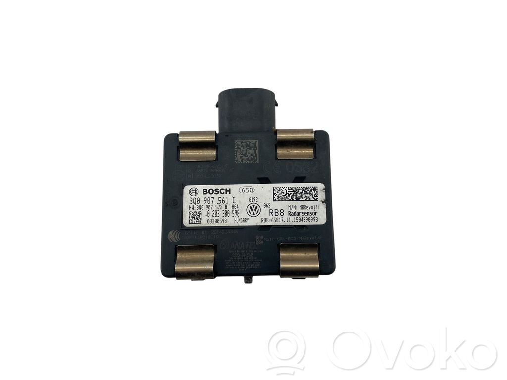 Volkswagen PASSAT B8 Sensor de radar Distronic 