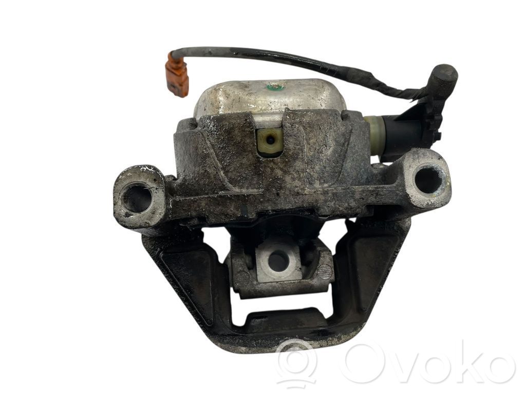 Audi A7 S7 4G Engine mount bracket 