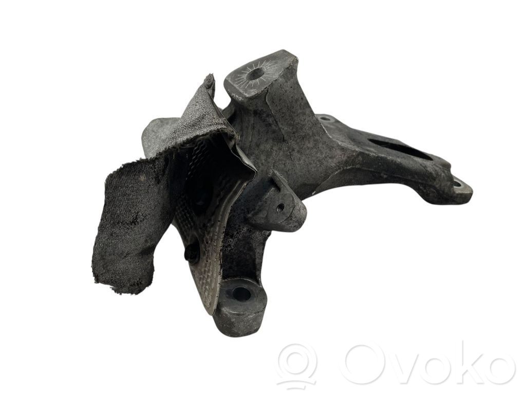 Audi A7 S7 4G Engine mounting bracket 