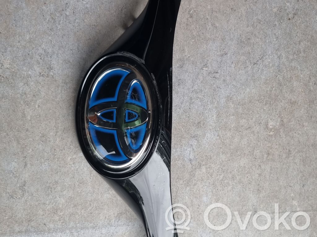 Toyota C-HR I Grotelės viršutinės 