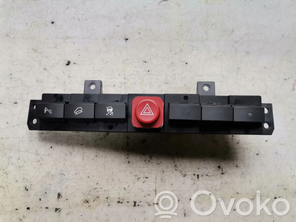 Opel Antara Botón interruptor de luz de peligro 