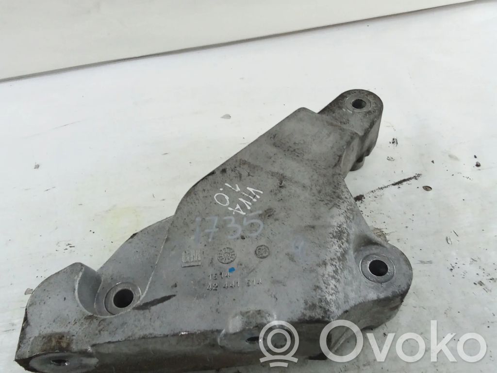 Opel Karl Engine mounting bracket 