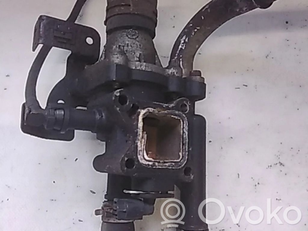 Opel Zafira B Termostats / termostata korpuss 