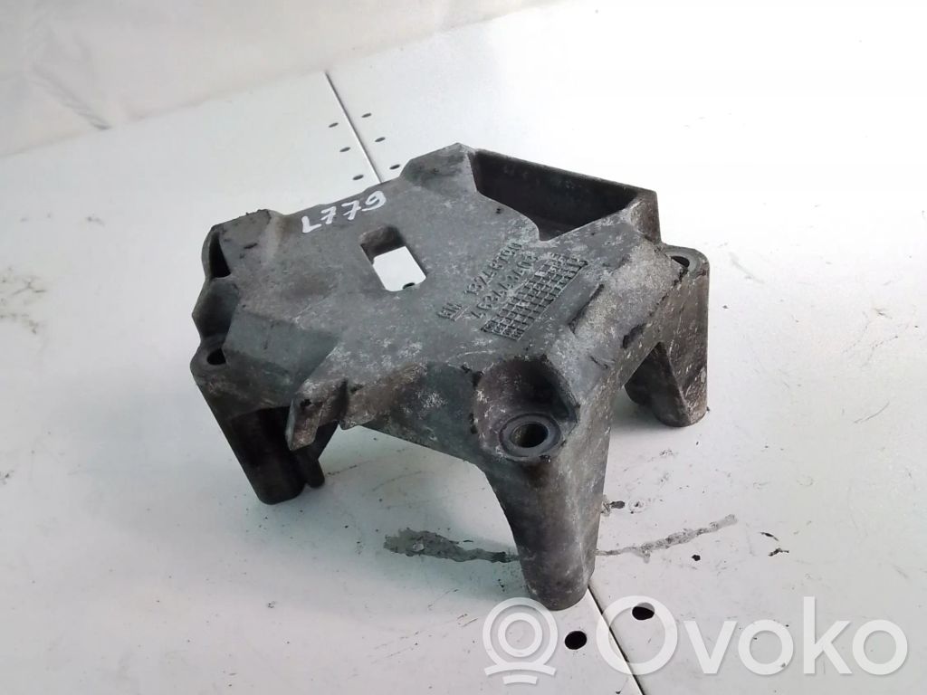 Opel Corsa D Engine mounting bracket 