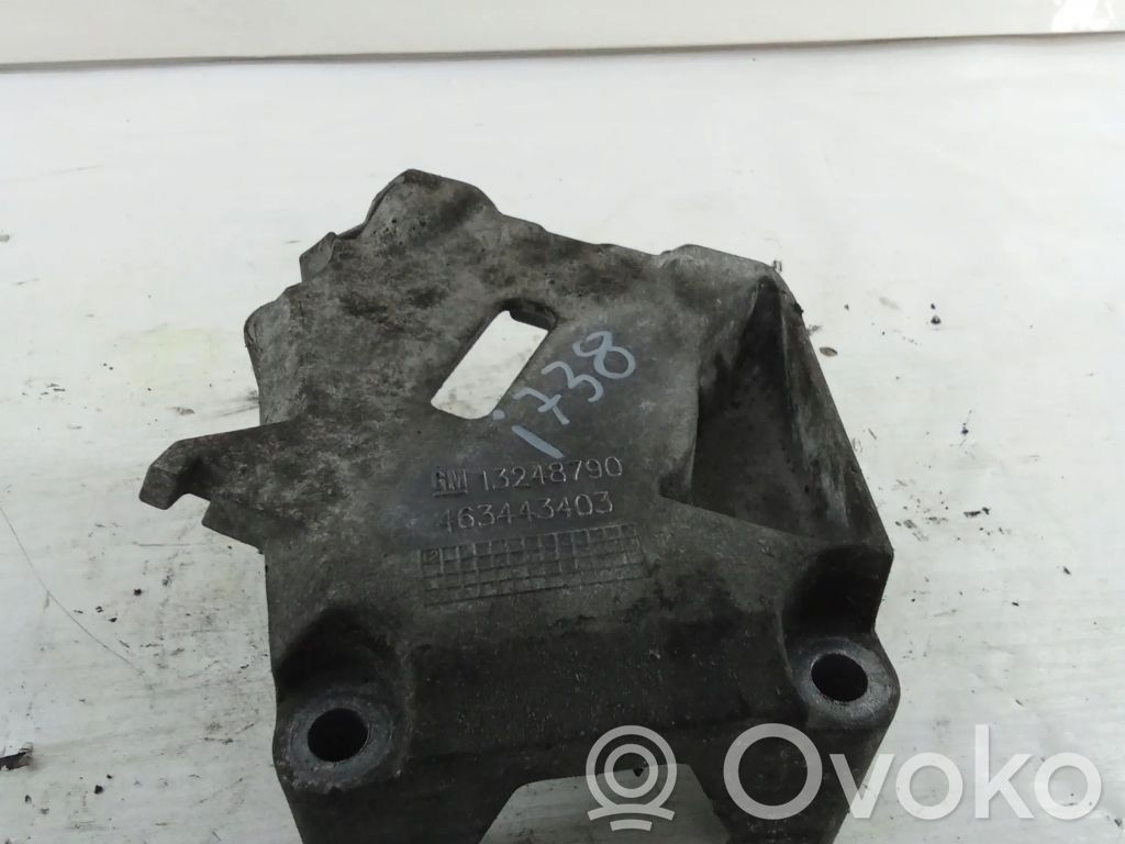 Engine mounting bracket   13248790