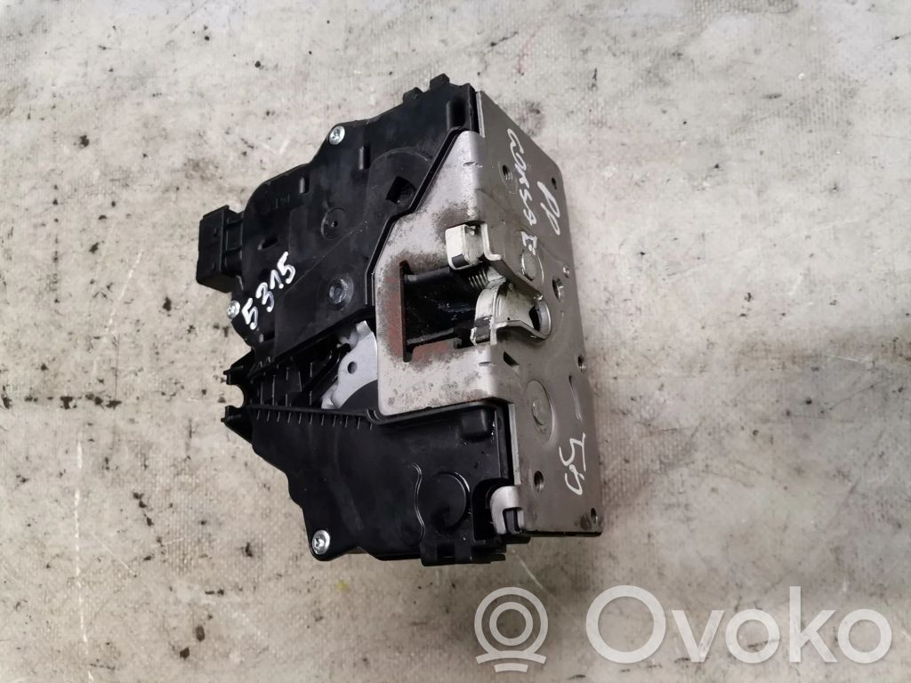 Opel Corsa E Front door lock 