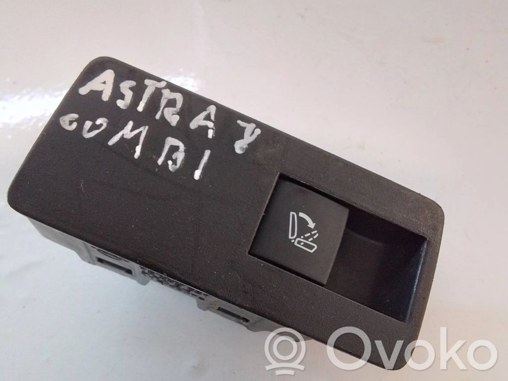 Opel Astra J Seat control switch 