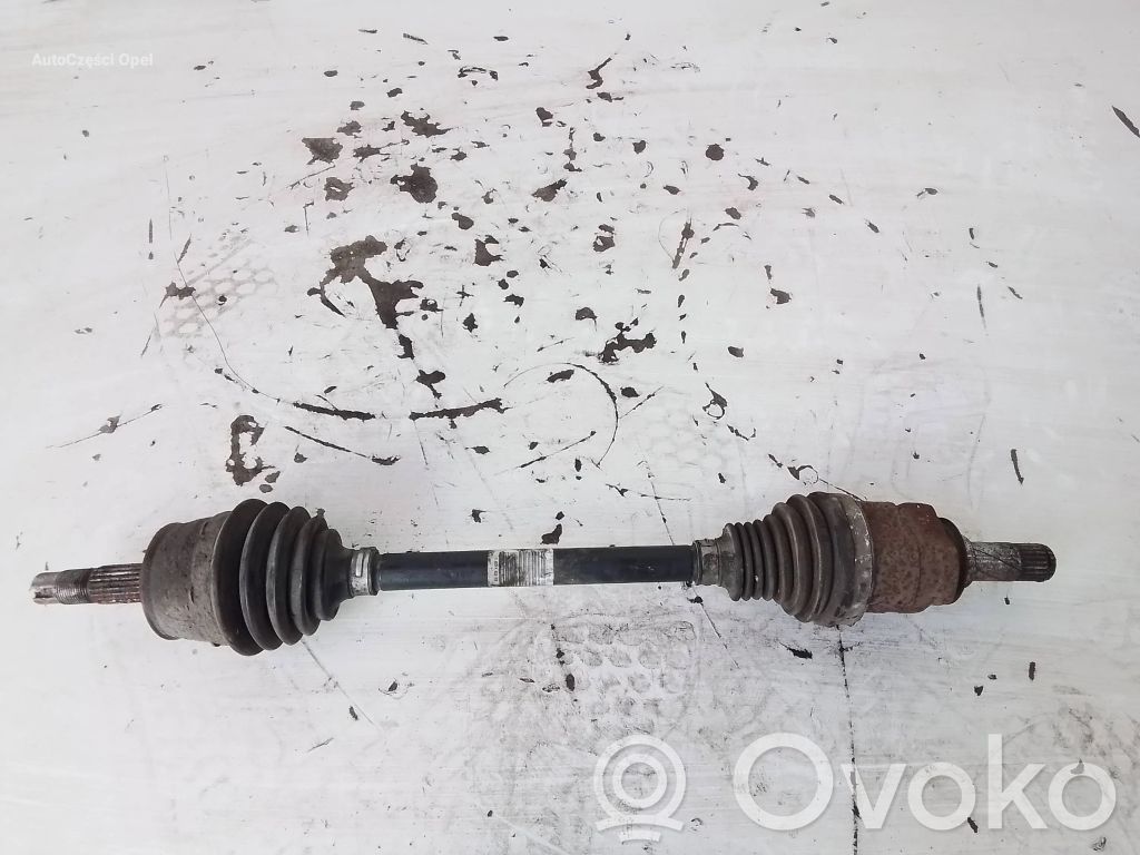 Opel Corsa E Priekinis pusašis 