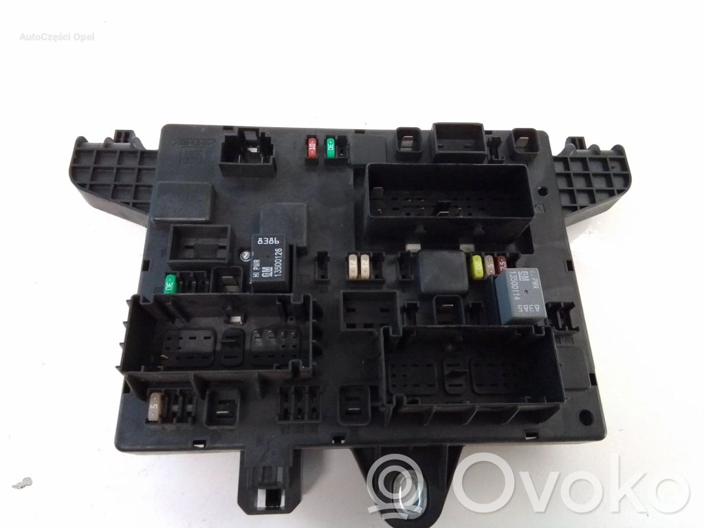 Opel Astra J Juego de caja de fusibles 