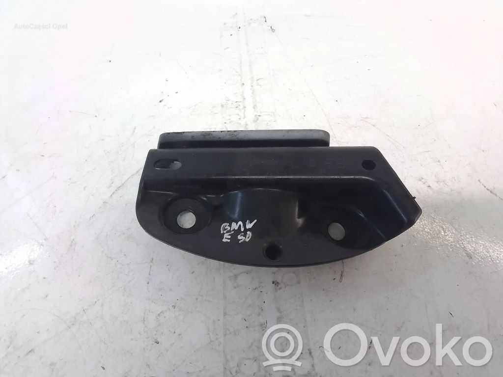 Tail light part   7118193