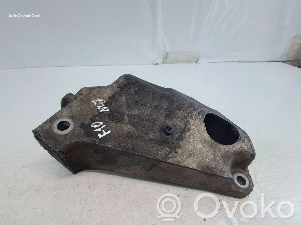 BMW 5 F10 F11 Engine mounting bracket 