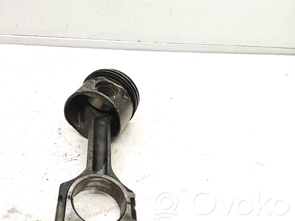 Renault Master III Pistón con biela 