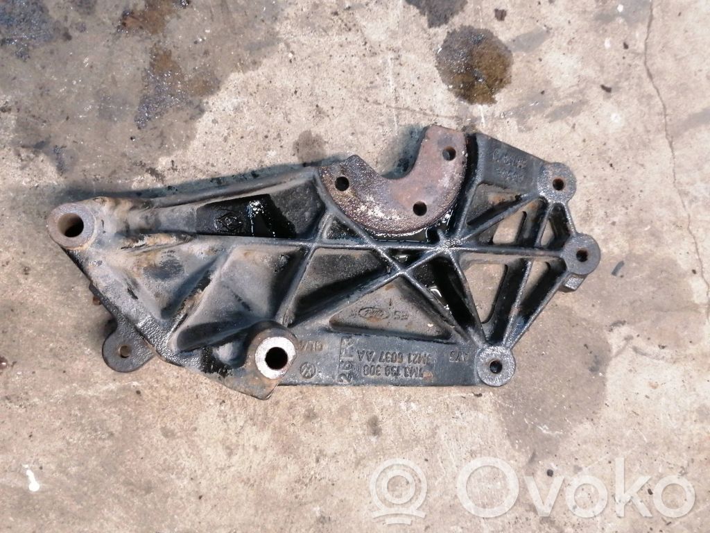 Volkswagen Sharan Engine mounting bracket 