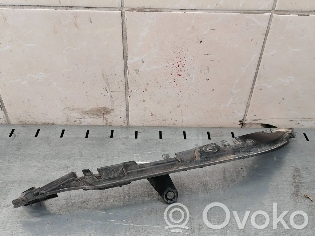 Rear bumper mounting bracket   7058517
