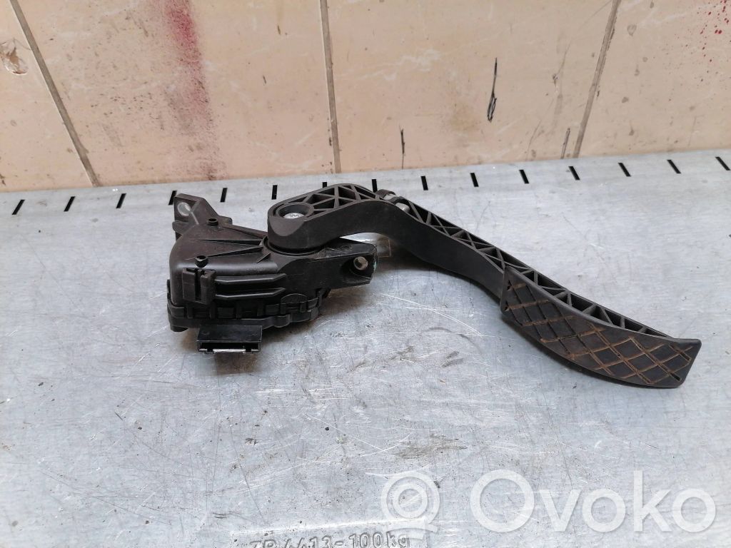 Audi A4 S4 B7 8E 8H Pedał gazu / przyspieszenia 