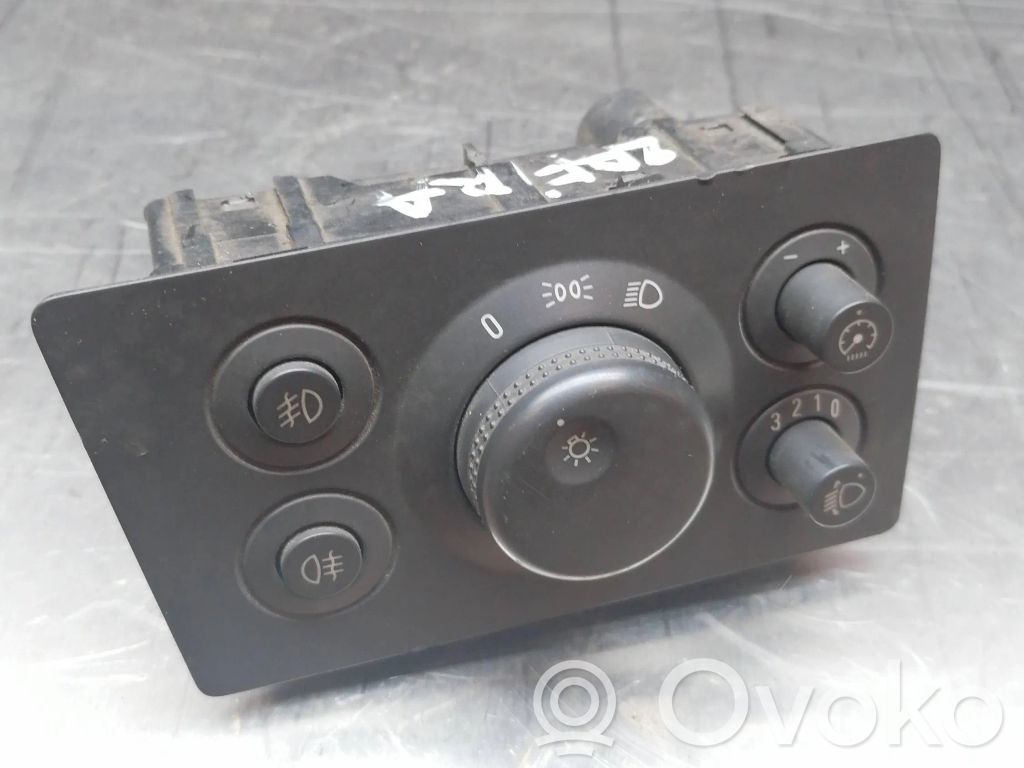Opel Zafira B Light switch 