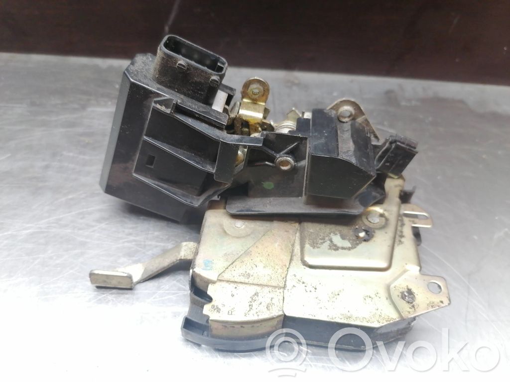 BMW 5 E34 Front door lock 