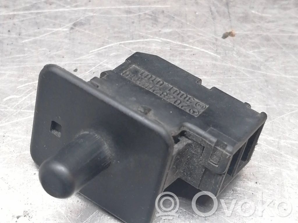 Mercedes-Benz C W202 Sensor de la puerta delantera coupé 