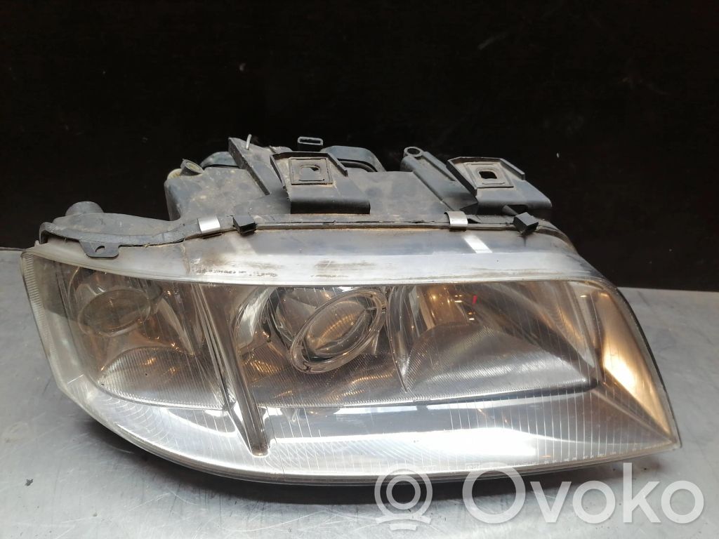 Audi A6 S6 C5 4B Phare frontale 