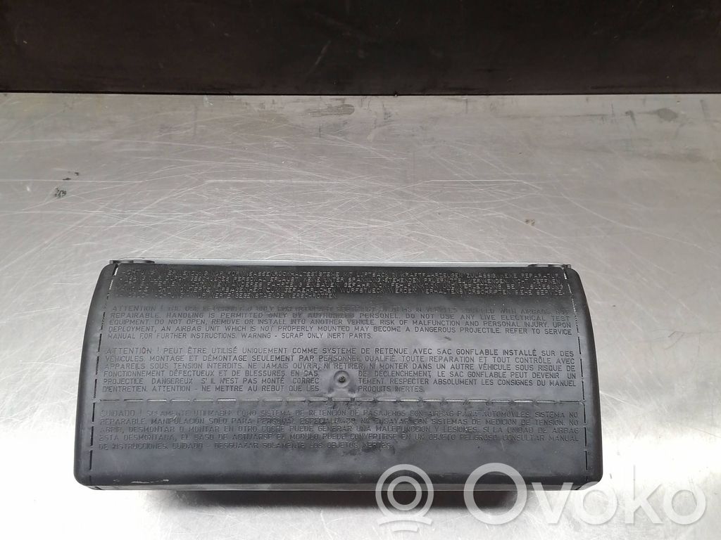 Mercedes-Benz E W211 Keleivio oro pagalvė 