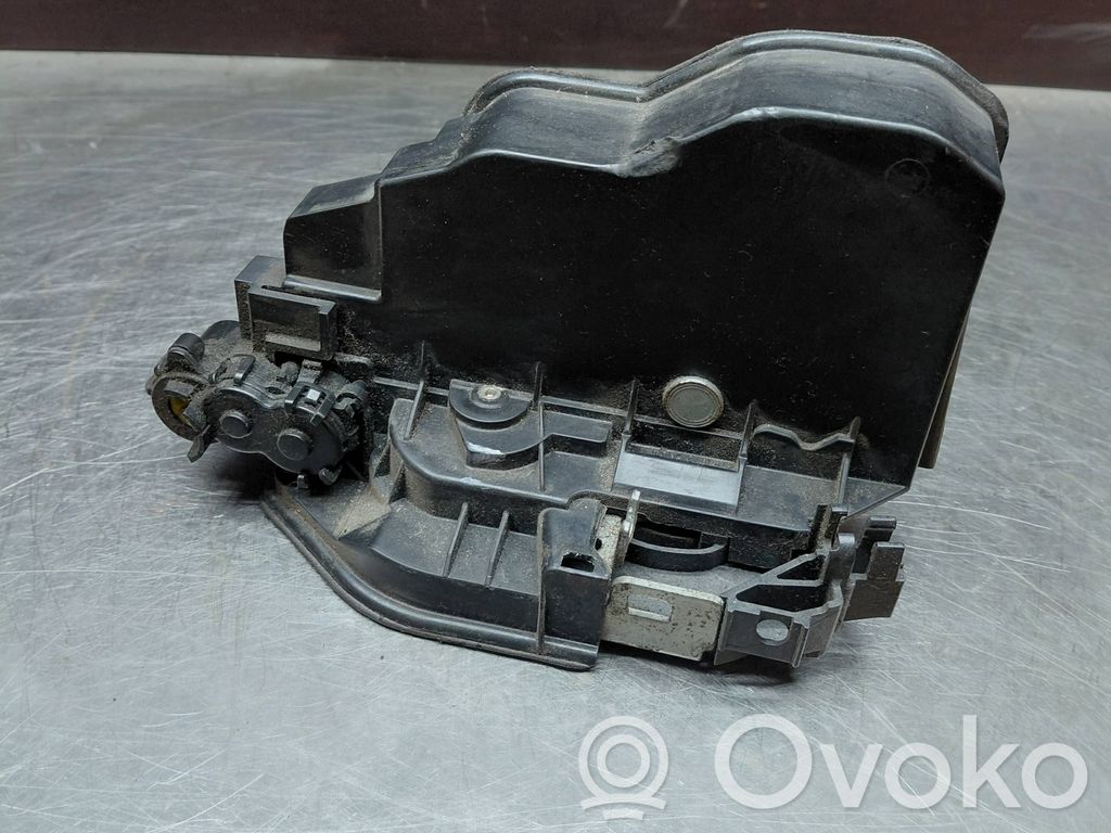 BMW 6 E63 E64 Priekšpusē slēdzene 