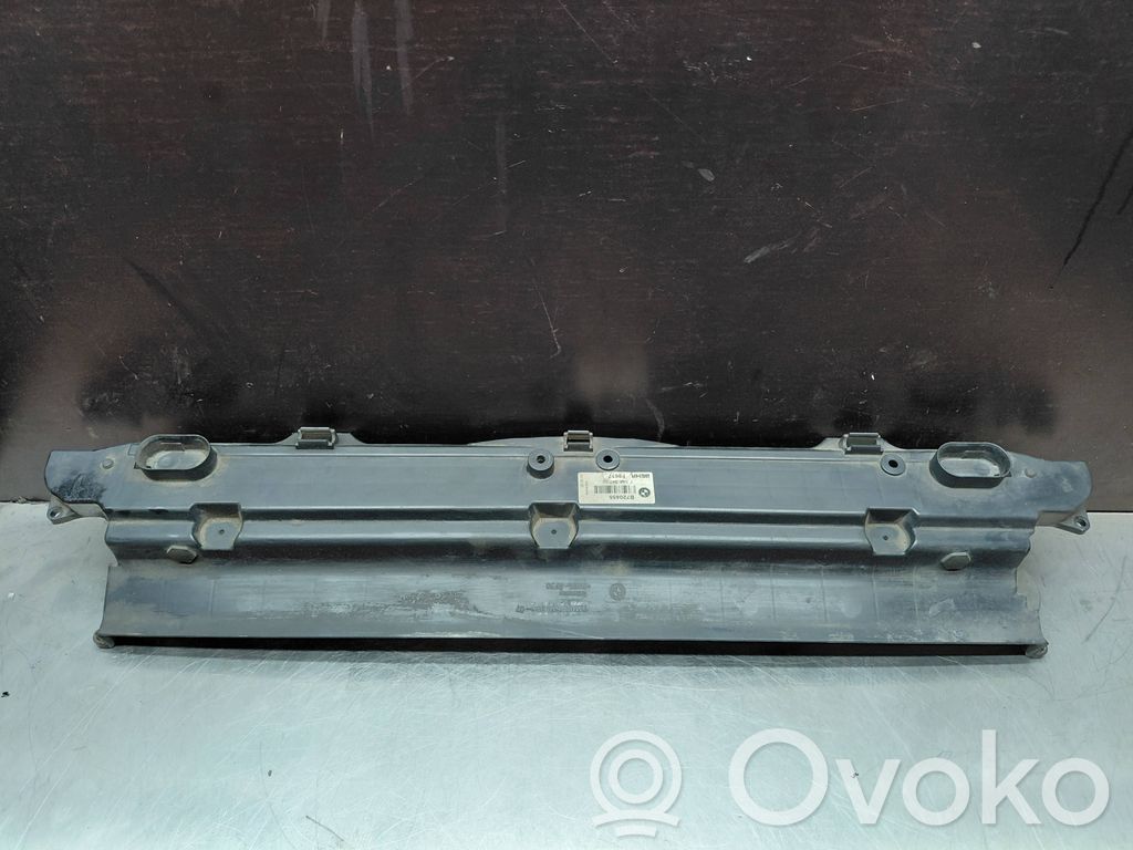 BMW 5 E60 E61 Viršutinė dalis radiatorių panelės (televizoriaus) 