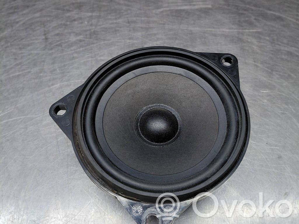 BMW 5 E60 E61 Takaoven kaiutin 